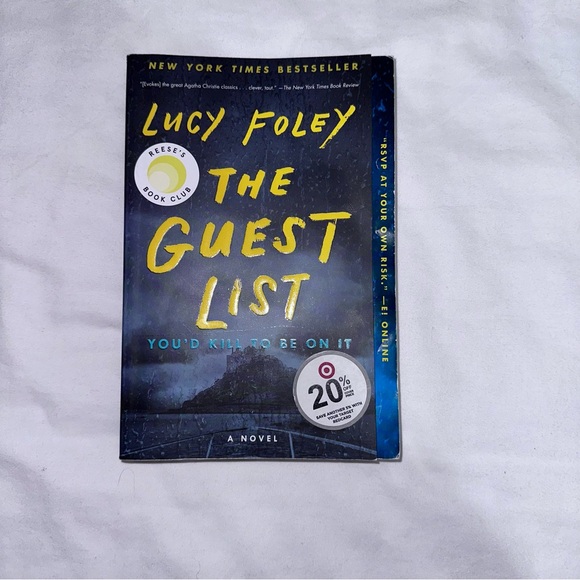4 Book Lot - A Man Called Ove, Lucky, The Guest List, and The Paper Palace - Picture 8 of 14